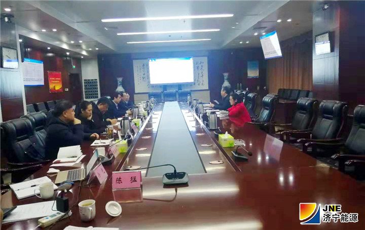 2019-3-8市国资委调研员张如勇到集团公司对2019年度预算进行实地检查.jpg