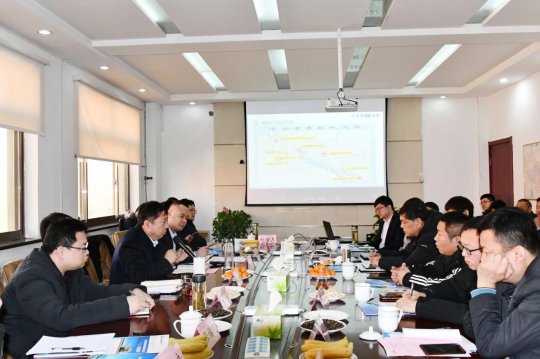 集团公司召开港航龙拱港2021年战略客户恳谈会