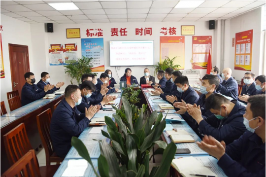 金桥煤矿：举办退休职工欢送会