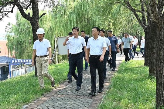 济宁能源与任城区召开港航物流产业重点项目现场推进会