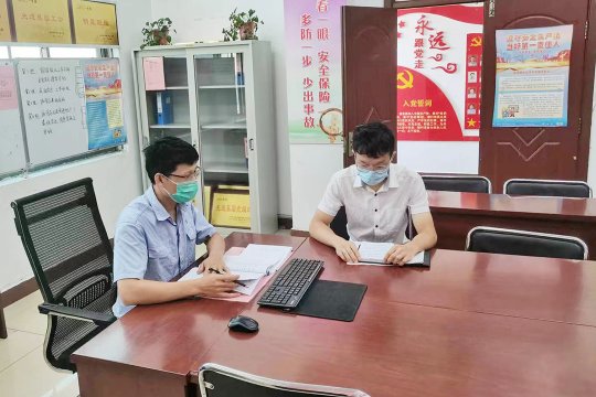 运河煤矿丨为连休返岗职工系好“安全带”