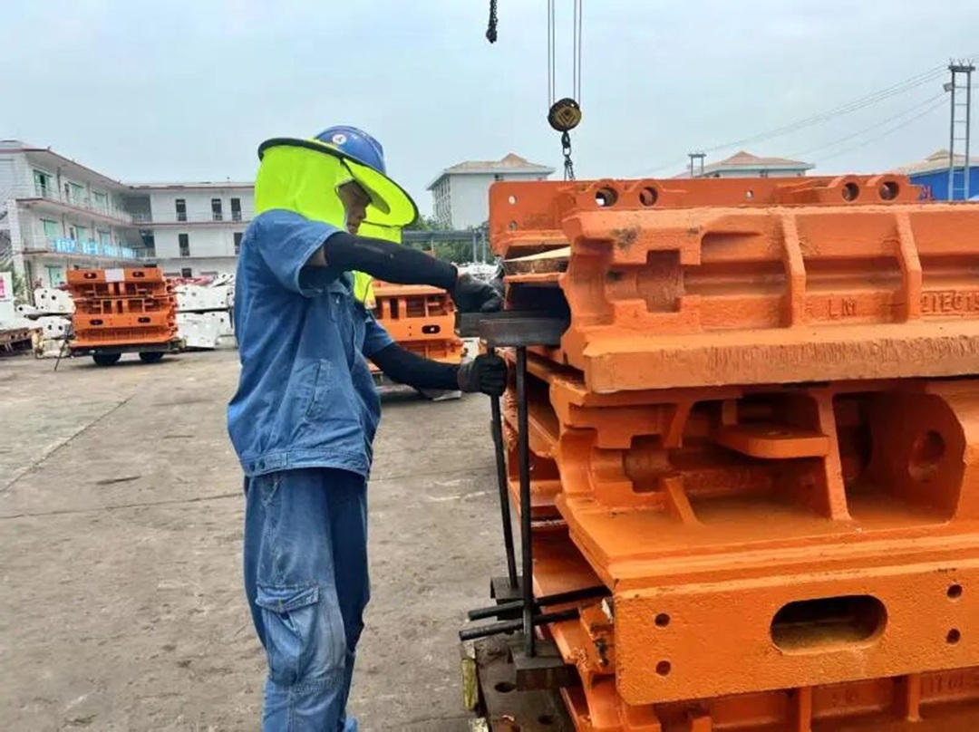 1760682892103086.jpg 01.jpg