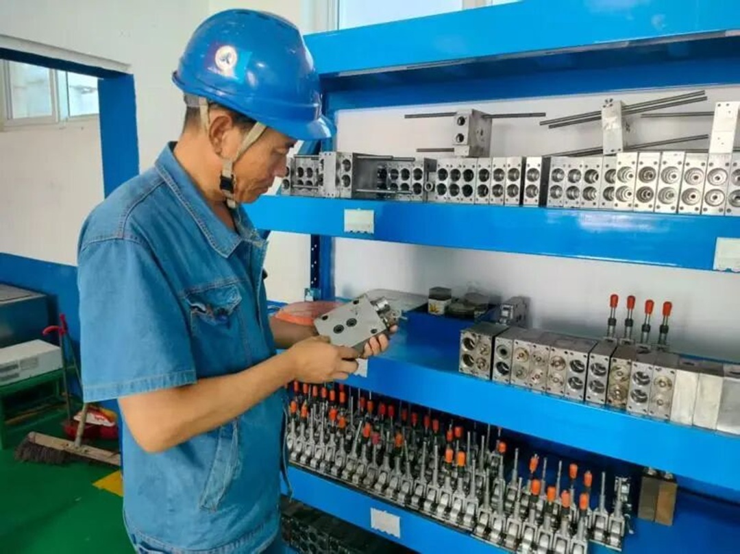 1760682906240246.jpg 02.jpg